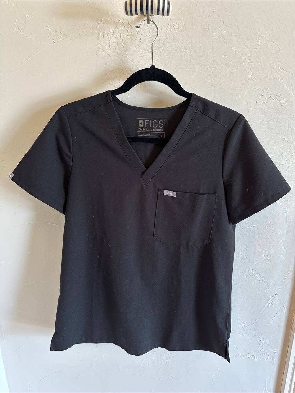 Figs V-Neck Short Sleeve Scrub Top